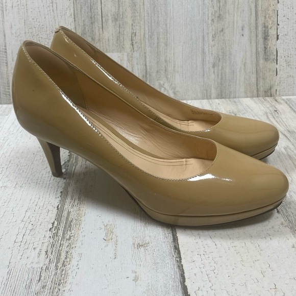 Cole Haan Pumps Womens 9B Nude Tan Patent Leather Kitten Heel Office Work - Picture 3 of 9